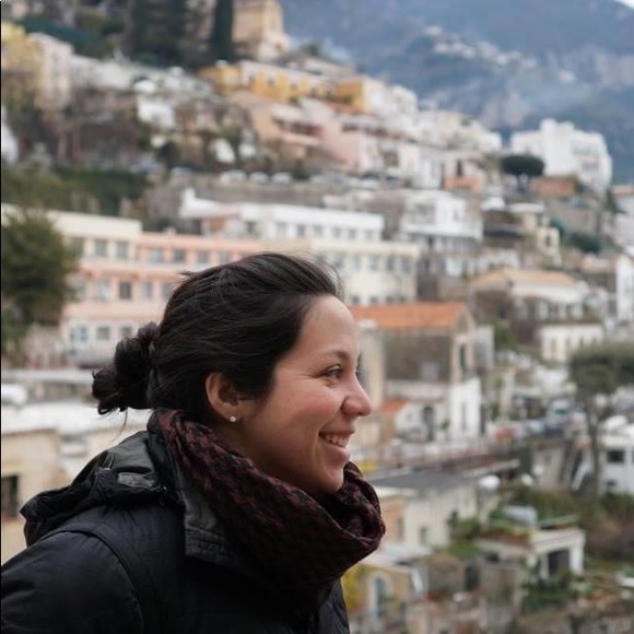 Aloha. Buenos Dias. Ciao. Konnichiwa. Salam. 👋🏽 - Picture 9 of 14